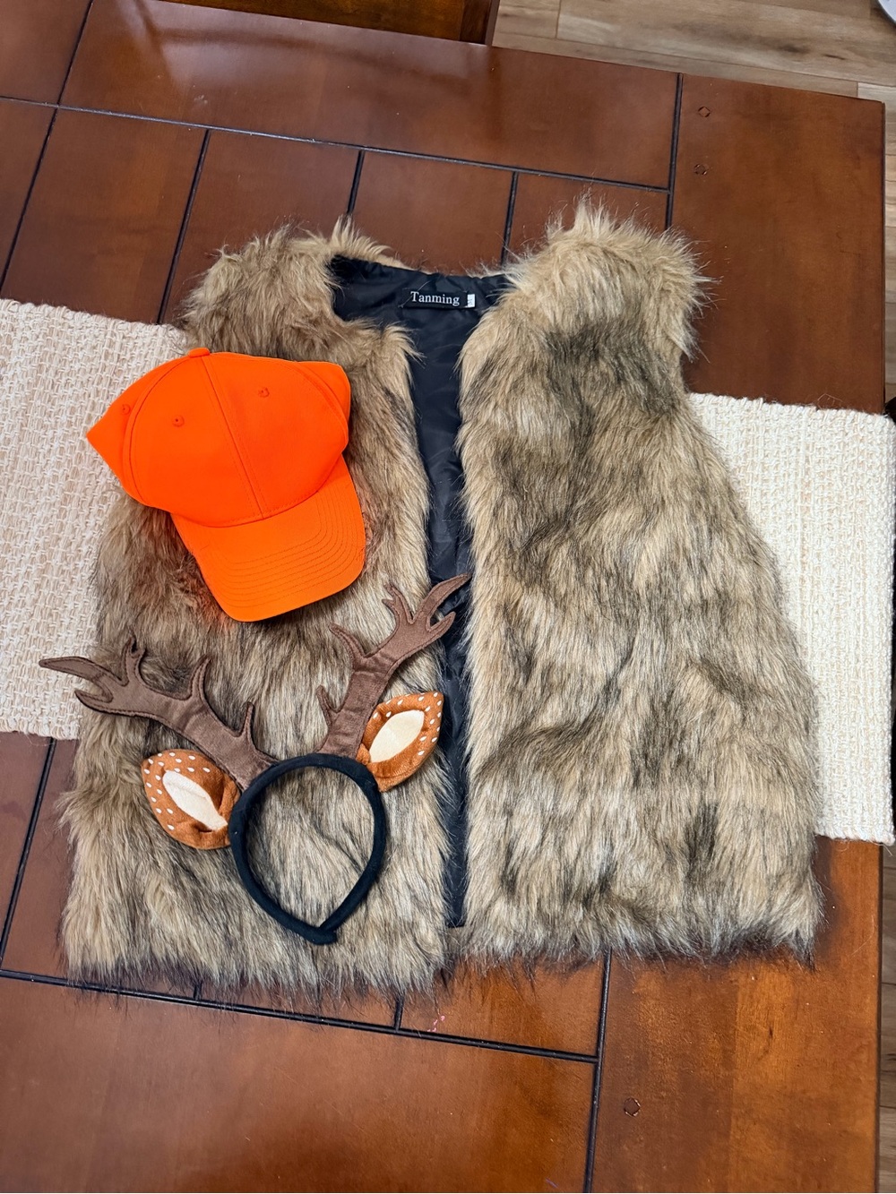Women’s Halloween Costume Faux Fur Deer and Hunter Vest and headband